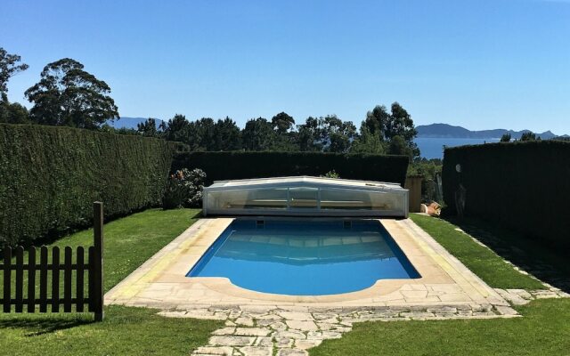Spacious Villa in Galicia With Swimming Pool