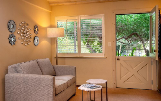 Carmel Country Inn