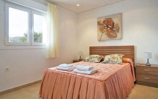 Villa - 7 Bedrooms with Pool and WiFi - 105006