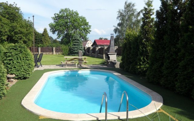 Spacious Holiday Home In Arnultovice With Swimming Pool