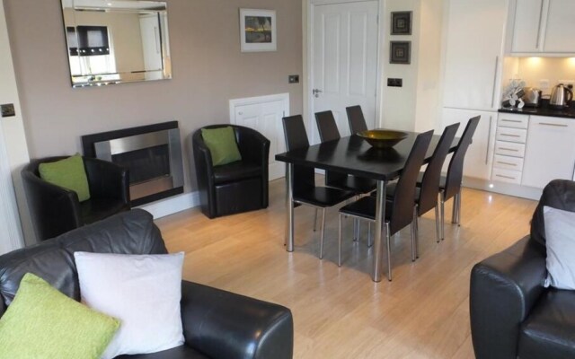 Park Place Court 3 Plas Bach