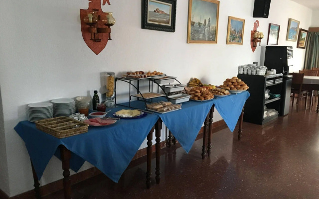 Hotel Blasón Junior