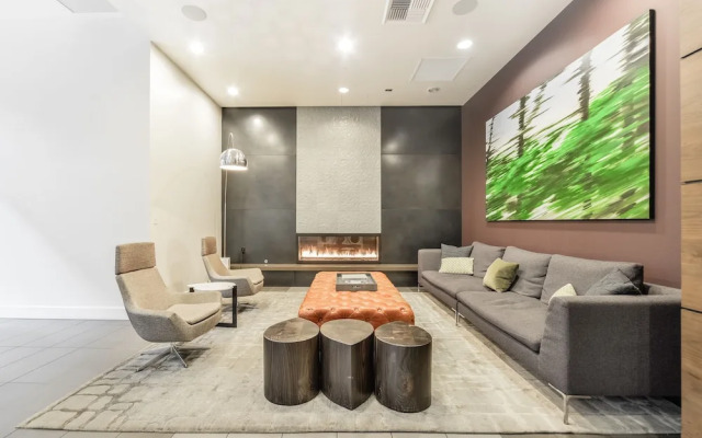 Waterfront Suites near Pike's Place by Barsala