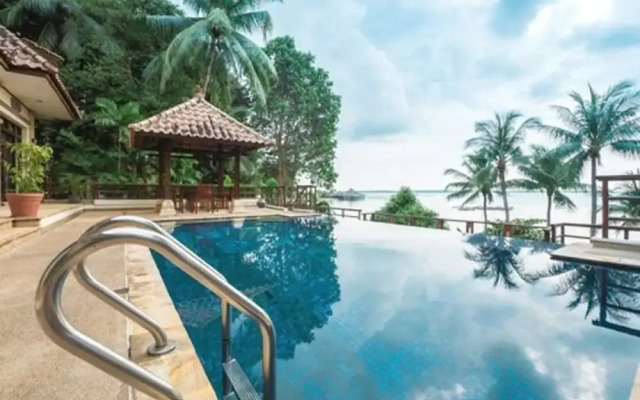 Indra Maya Pool Villas
