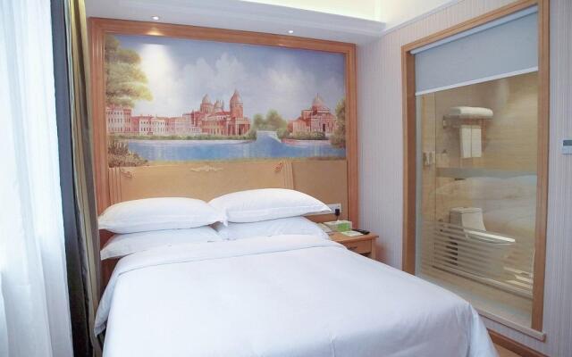 Vienna Hotel Qingyuan Yingde Guangming Road Branch
