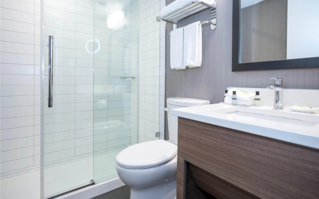 Sandman Signature Calgary Downtown Hotel