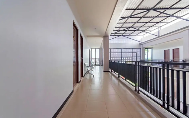 RedDoorz Syariah Plus near Tanjungpura University 2