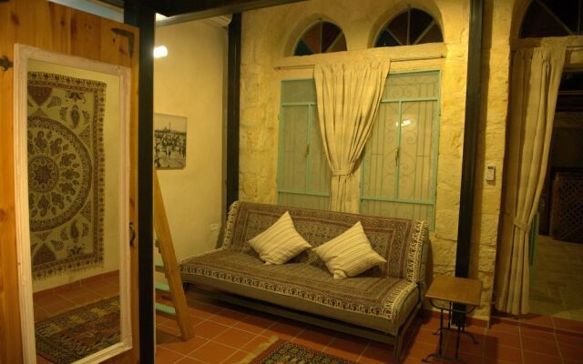 The Well Guesthouses - Home in the Old City