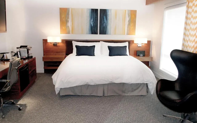Qualicum Beach Inn