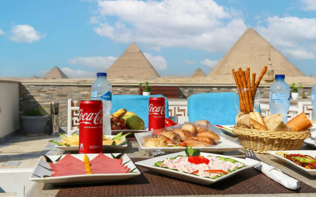 Pyramid Edge Hotel & Exclusive Pyramids View Rooftop