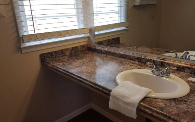 Early American Motel