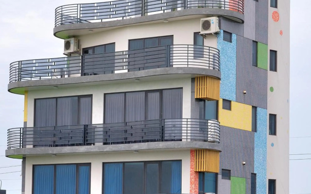 Qian Qian Riverside B&B