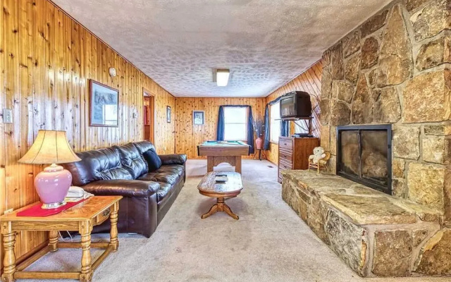 LeConte View 2 - One Bedroom Cabin