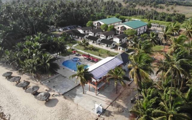 Tenack Beach Resort & Hotel