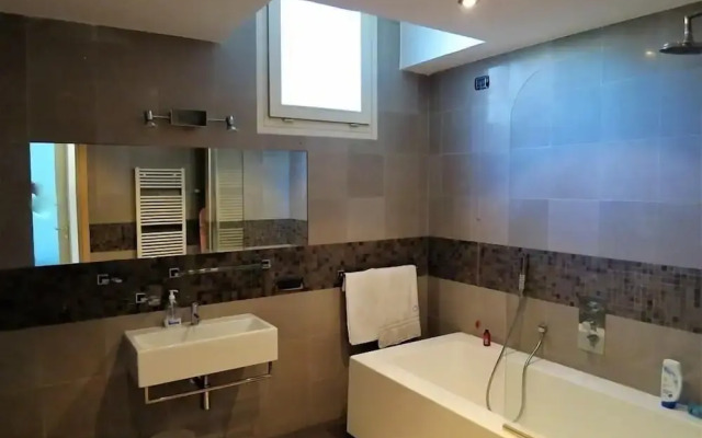 Villa Oliveto with Pool and Lake view