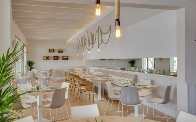 Llaut Boutique Hotel