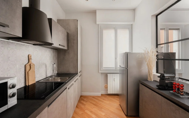 Deluxe Central Apartment
