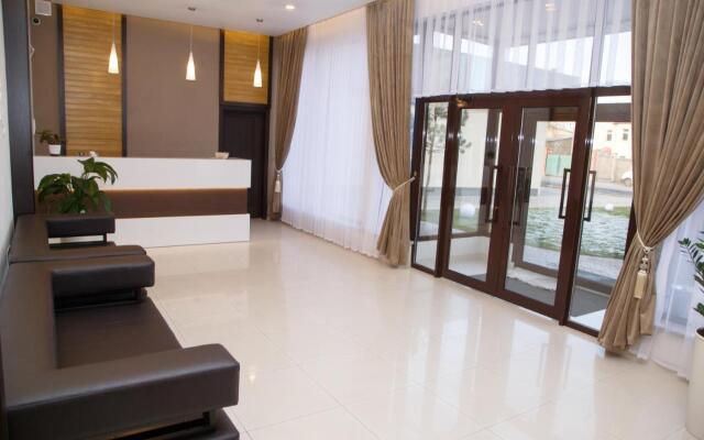 Lumarc Hotel