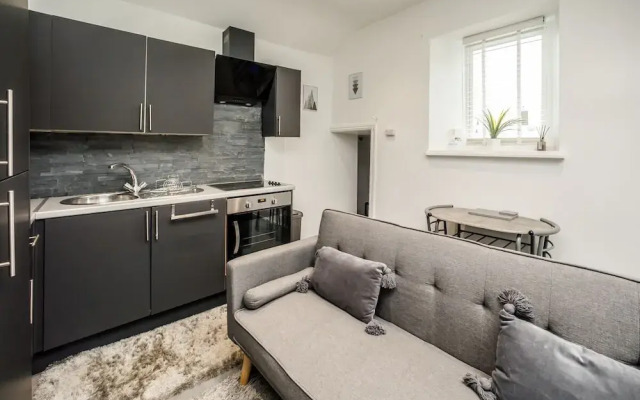 Cottage Hide-out