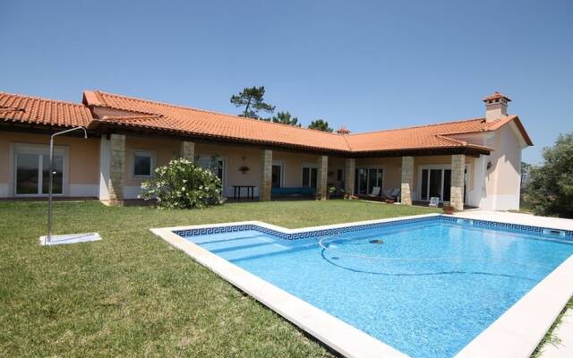 40 Villa Gomes Pedro by Tomar