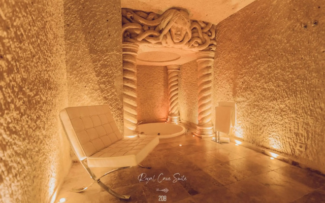 Nino Cave Suites