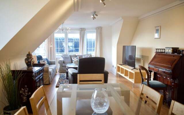 Luxury Penthouse Apartment In Edinburgh