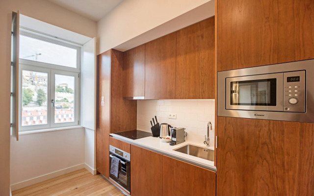 Superb Flat w/ Balcony and AC by LovelyStay