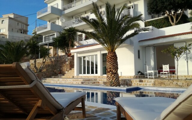 Infinity Blue Suites