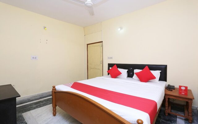 OYO 19323 Shiv Sai Guest House