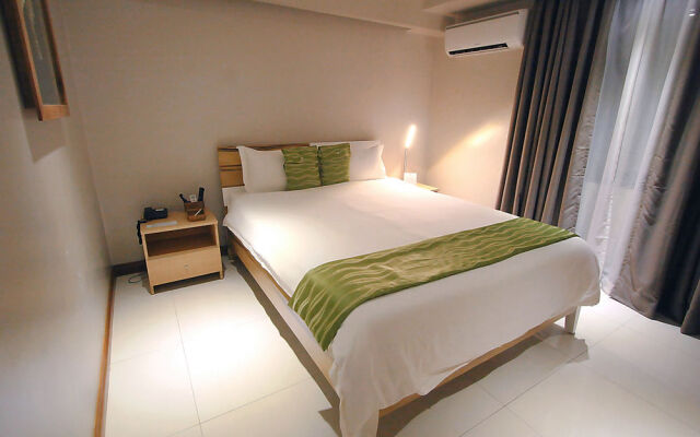 ZEN Rooms Suez Street Makati