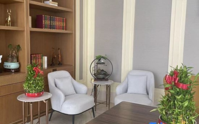Vienna Hotel (Qionghai Dalu Wanquan Huagu Qinzishangguan Branch) — hotel in Qionghai