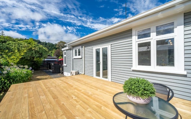 Ivy Cottage - Stylish, Spacious & Near Amenities – Outside – Upper Hutt