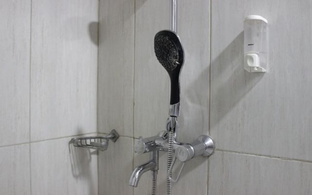 Modern Chic Studio Apartment at Tamansari La Grande near BIP