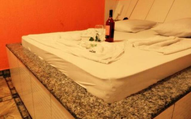 Casa Blanca Motel