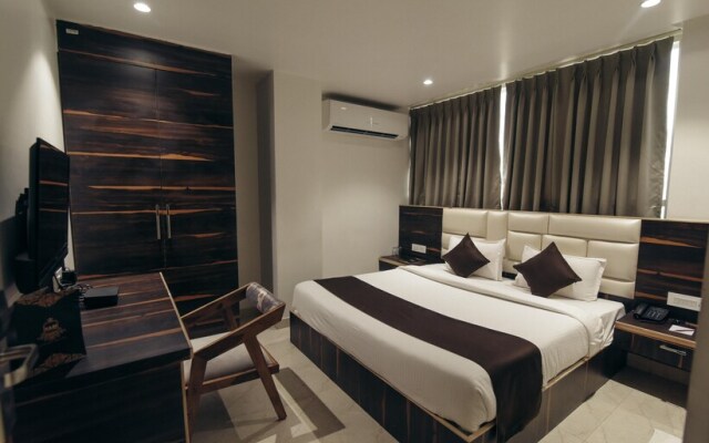 Hotel kaki