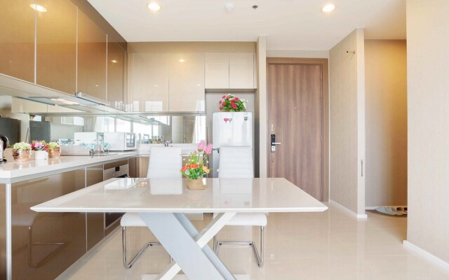 Menam Residence By Favstay