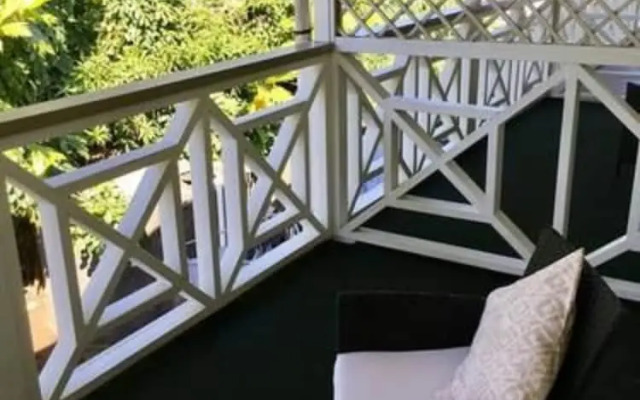 Waterfront Lodge