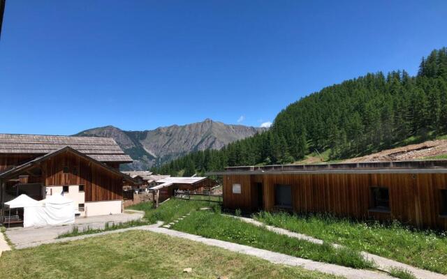 Studio vue piste + parking souterrain privatif inclus