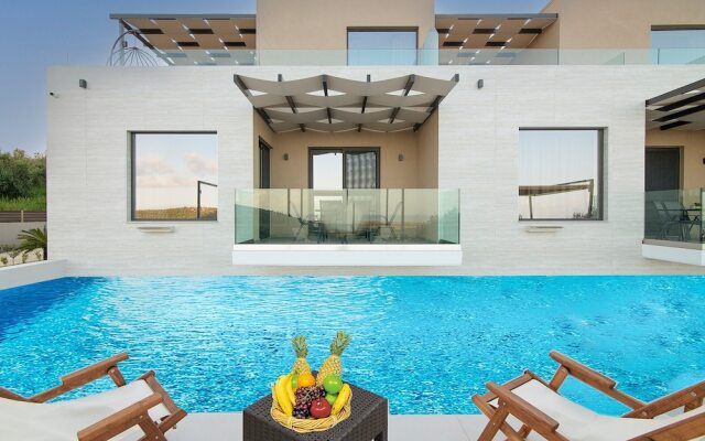 Serenity Suites Sea View 3