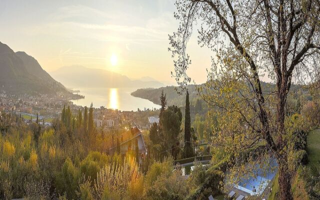 Upscale Villa in Salò Lombardy with Swimming Pool