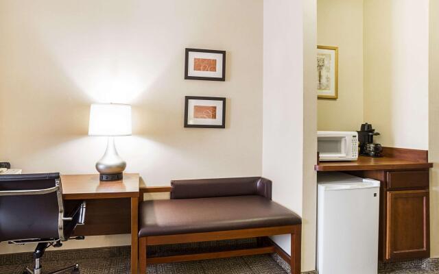 Comfort Suites Twinsburg