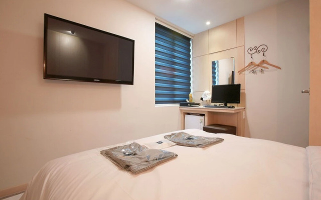 Pyeongtaek Wol Hotel