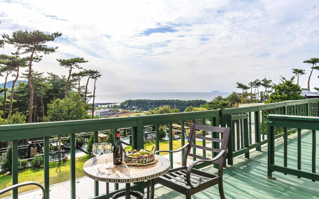 Taean Hilmare Pension