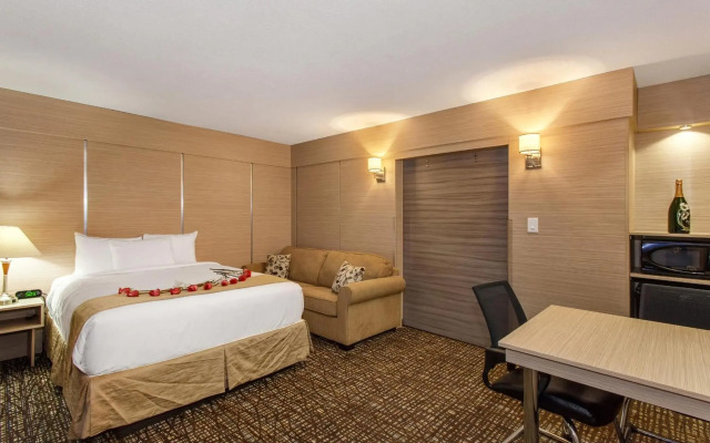 Ocean Beach Palace Hotel and Suites