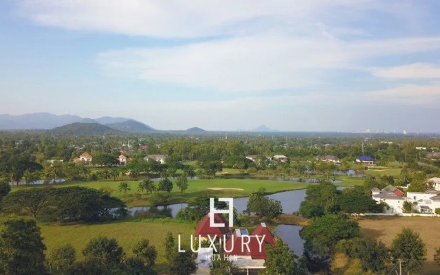 Bali Style Villa on Palm Hills PH 202