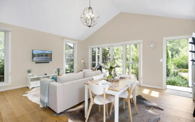 Banyula Annex - stylish and contemporary retreat