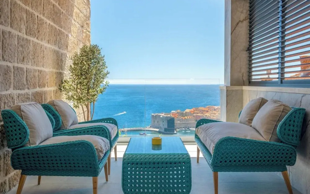 Old City Viewpoint by Dubrovnik view