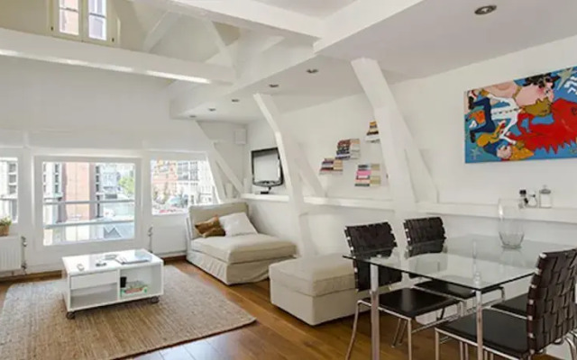 Catch Apartment