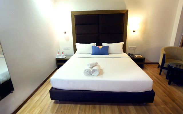 OYO Premium Vastrapur Lake