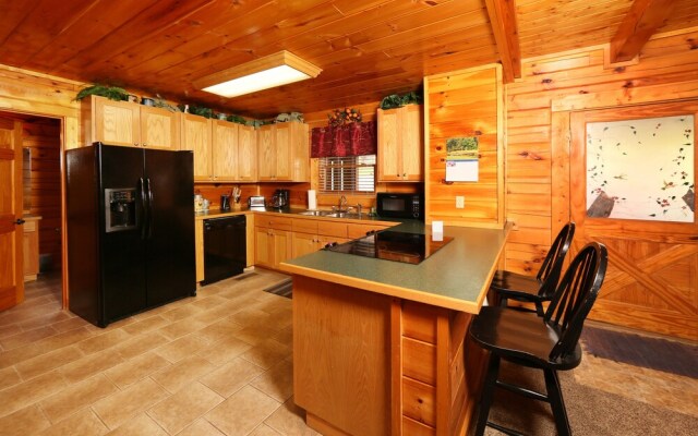 Snow Bear - Two Bedroom Cabin
